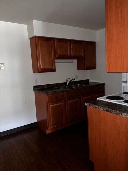 Building Photo - 20 Forestdale Ave