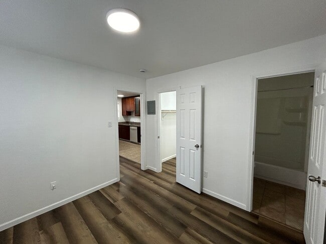 Building Photo - 600 Las Palmas Ave