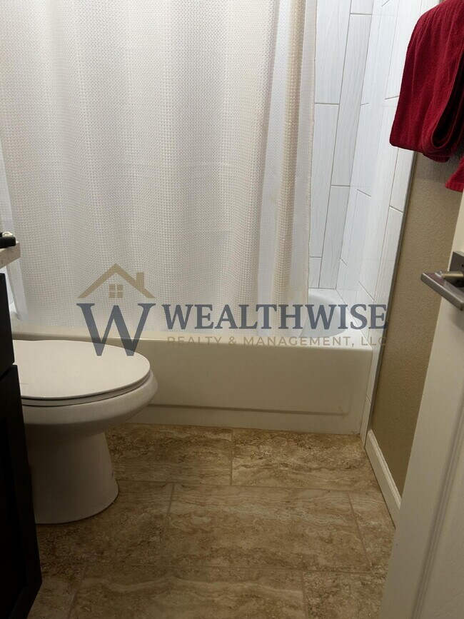 Building Photo - Luxurious 2 Bedroom 2 Bath Home for Rent in Sun City, Oro Valley 14286 N Wisteria Way, Oro Valley...