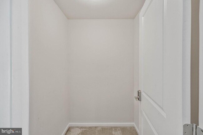 Building Photo - 10711 Hinton Wy