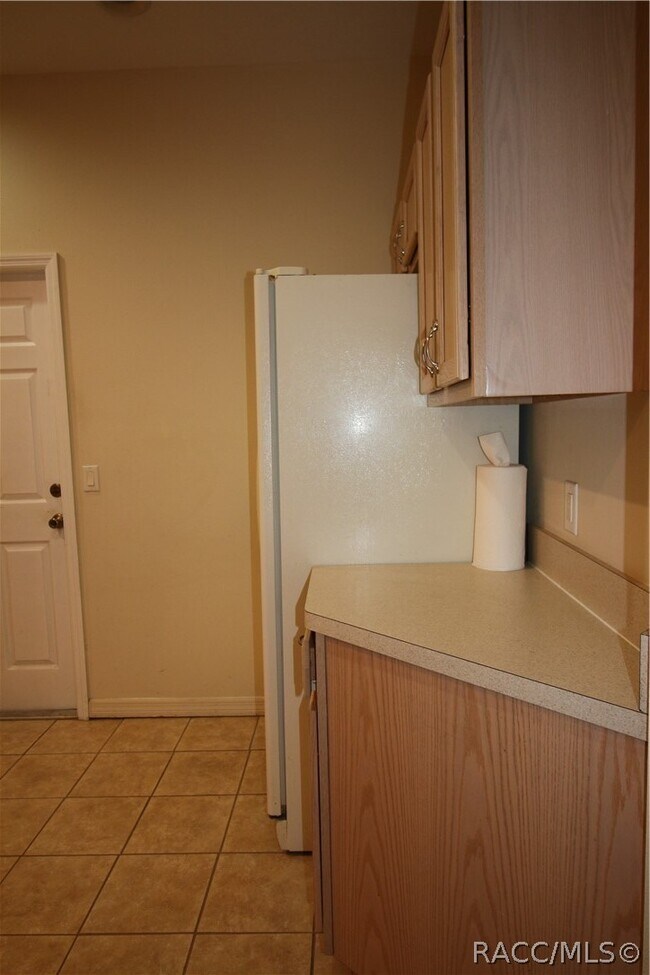 Building Photo - 1600 W Spring Meadow Loop