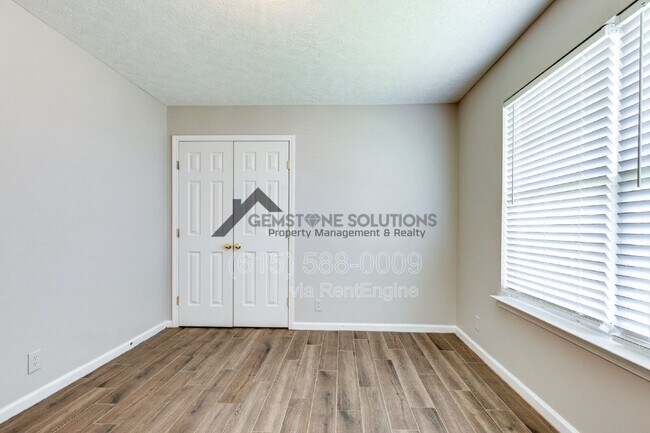 Building Photo - 2104 Loudenslager Dr