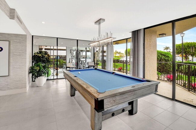 Building Photo - 859 Jeffery St