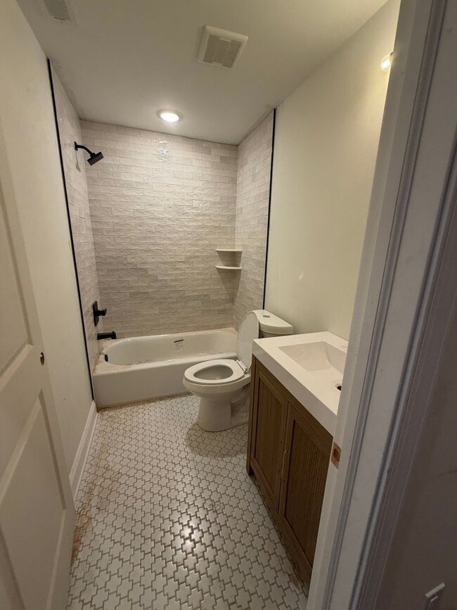 Building Photo - 4417 N 9th St