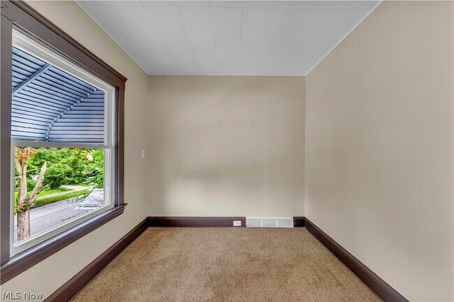 Building Photo - 3617 E 57th St