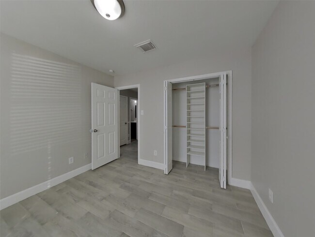 Building Photo - 19111 Deep S Ct