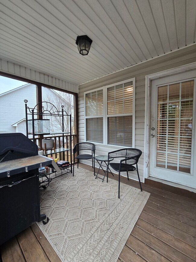 Building Photo - 135 Leggett Dr