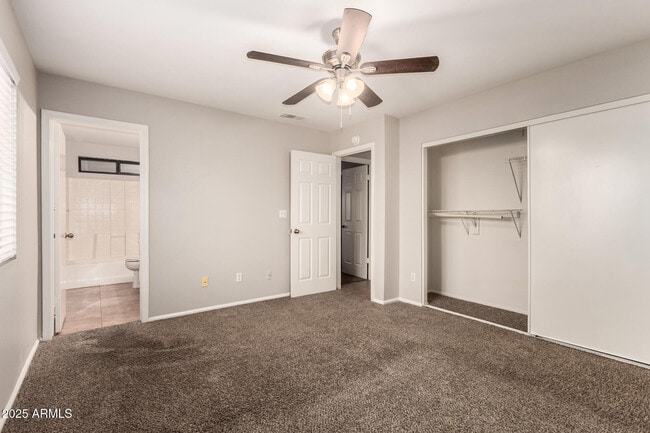 Building Photo - 3122 W Donald Dr