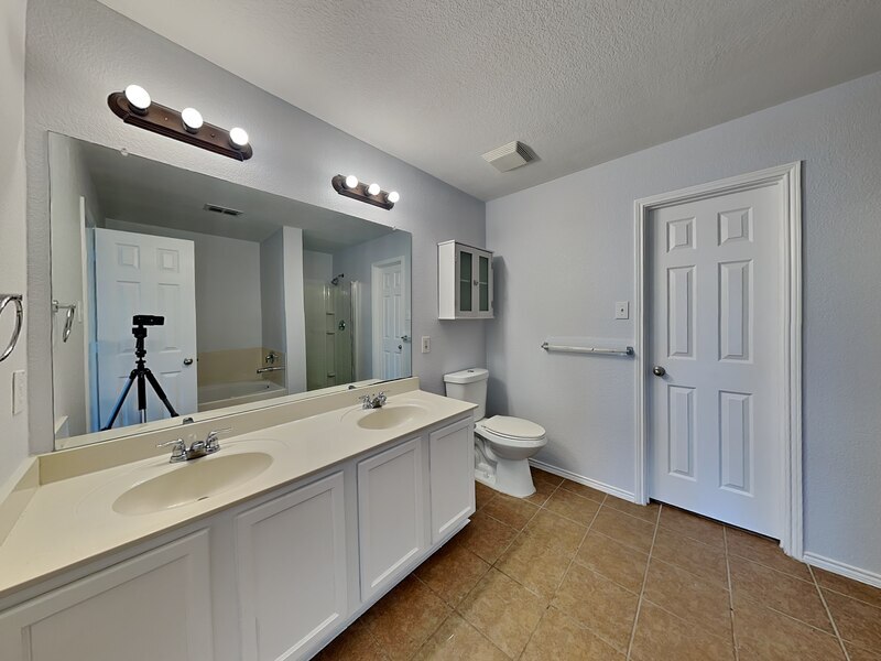 Building Photo - 12885 Kiltartan Dr