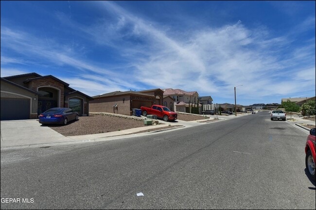Building Photo - 6560 McFarland Ave