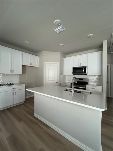 Building Photo - 2003 Pine Stone Ln