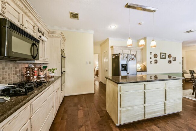 Building Photo - 1306 N Gabriel River Cir