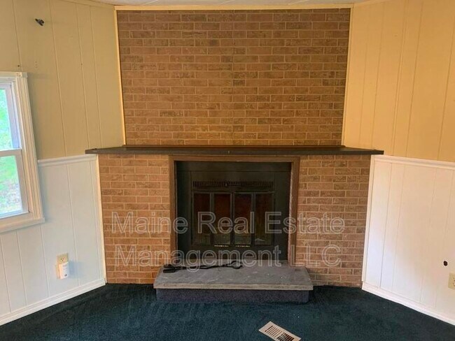 Building Photo - 3 Sweet Fern Dr