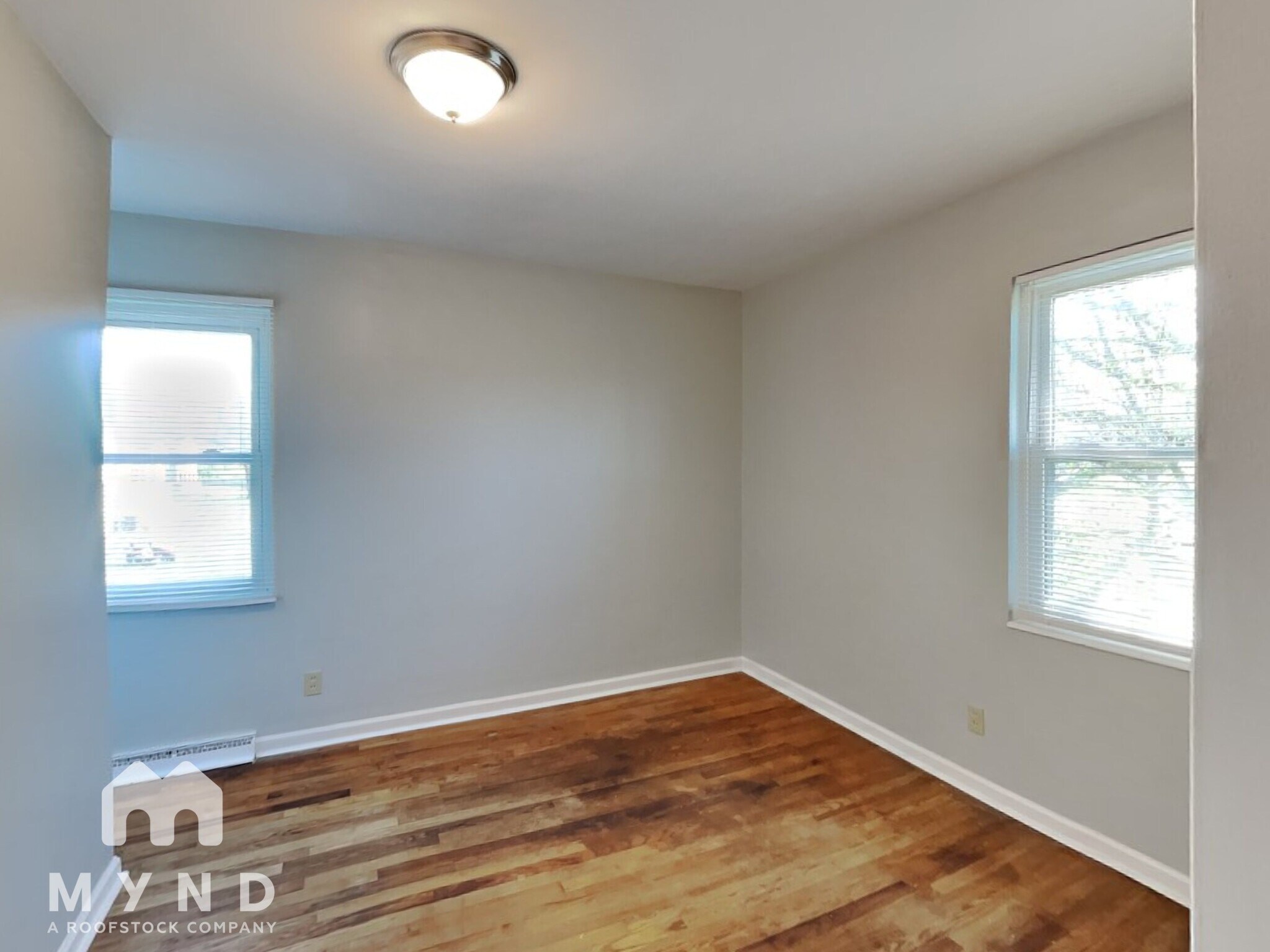 Building Photo - 617 5th Way