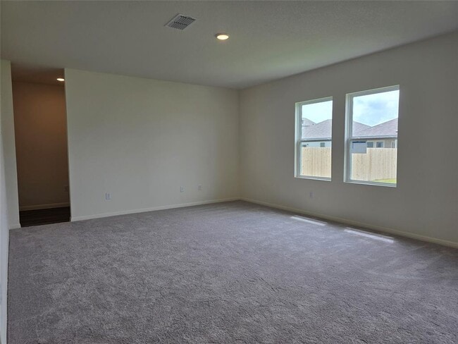 Building Photo - 145 Blazilmar Ln