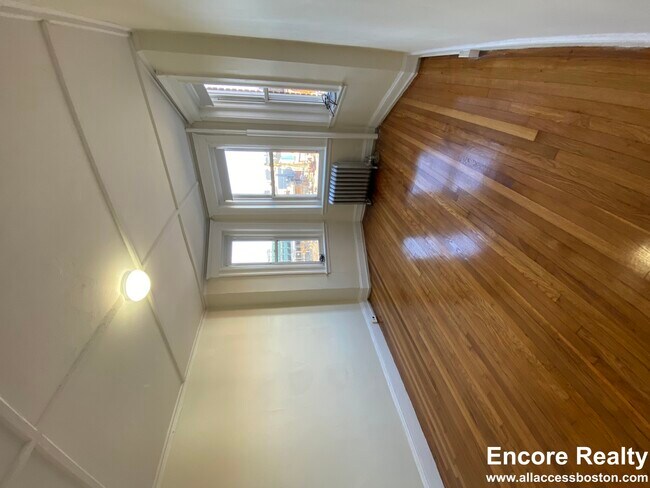 Building Photo - 1167 Boylston St