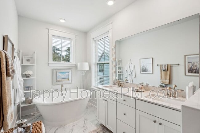 Building Photo - 1610 Florentia St