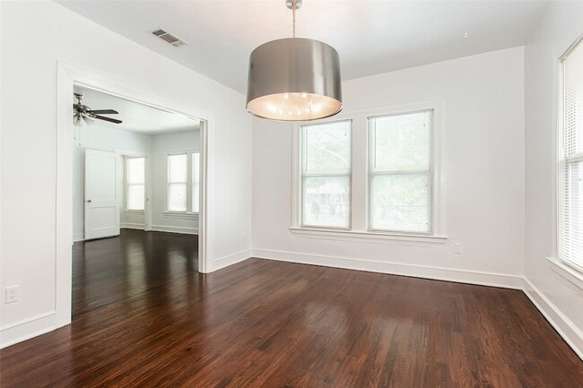 Building Photo - 5420 Miller Ave