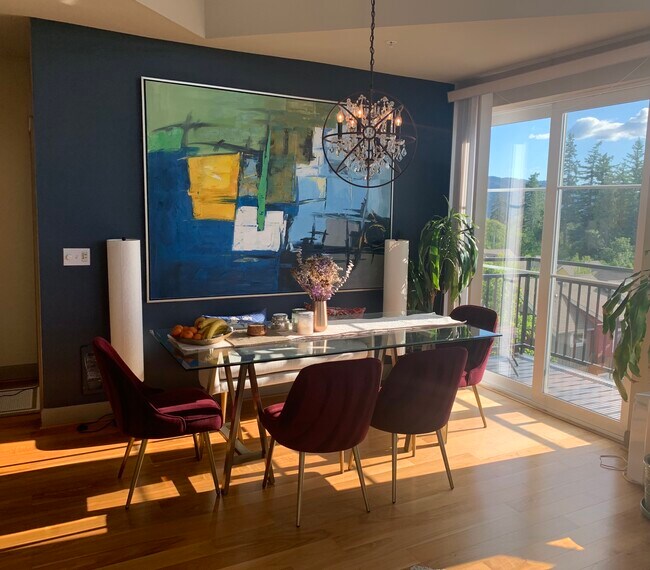 Building Photo - 1840 25th Ave NE