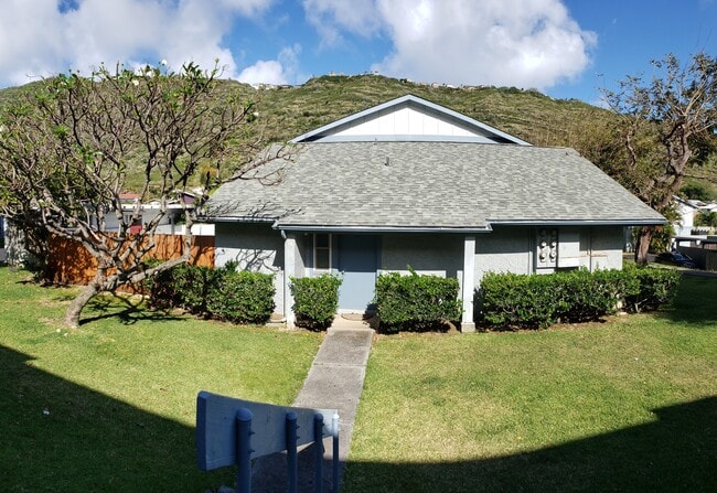 Primary Photo - 1070 Awawamalu St