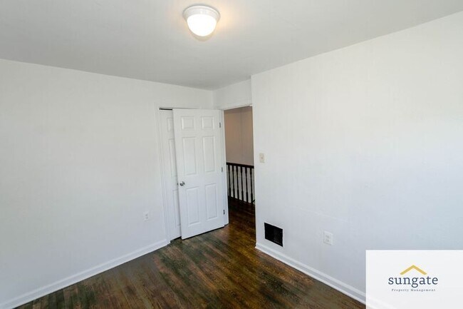 Building Photo - 217 W Edgevale Rd
