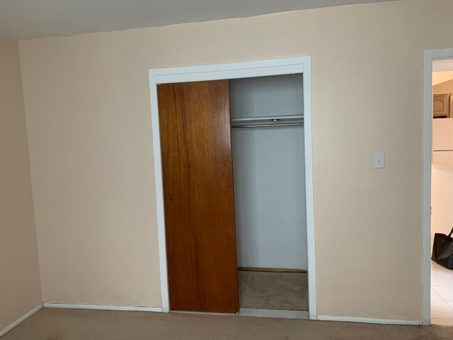 Building Photo - 29 Ismay St
