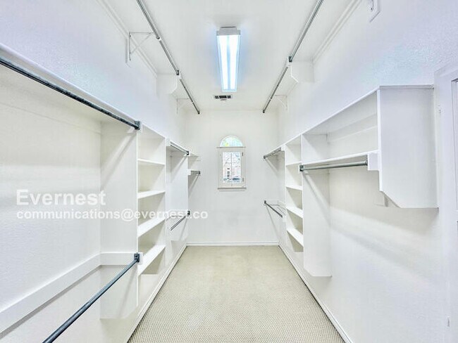Building Photo - 3405 Grand Mesa Dr