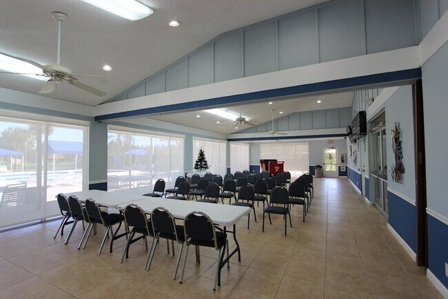 Building Photo - 22 Walcott Dr