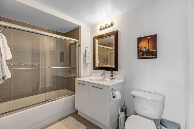 Building Photo - 92 SW 3rd St