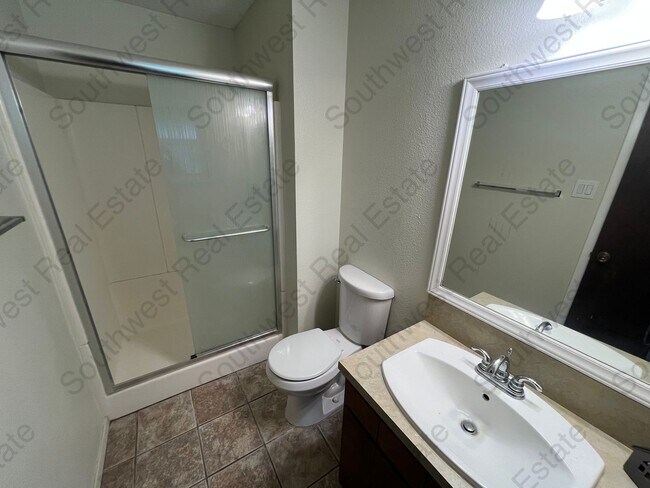Building Photo - Charming 3-Bed, 2-Bath Home with Garage
