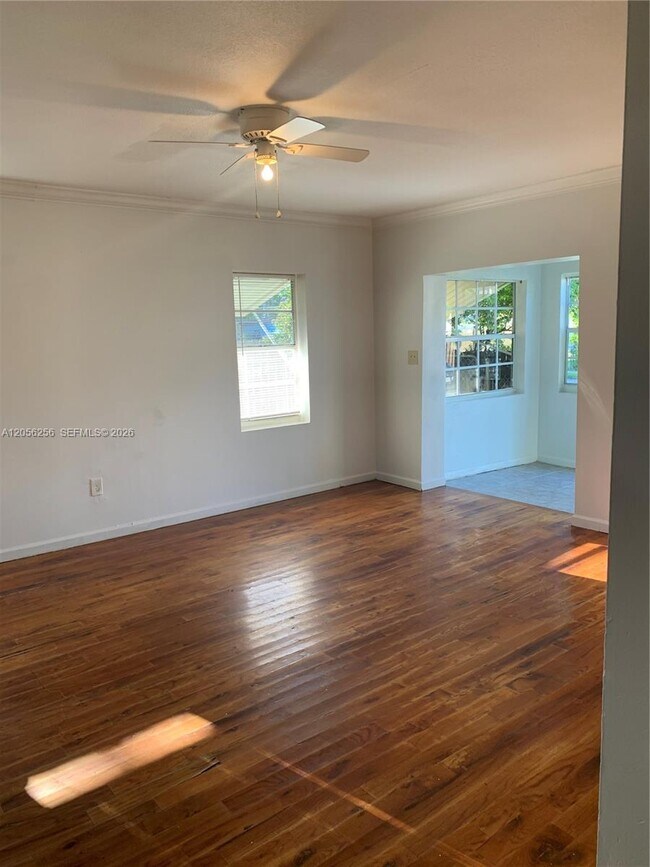 Building Photo - 1806 Funston St