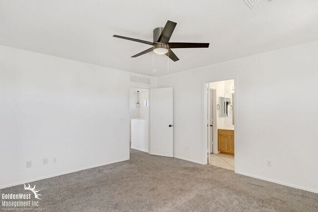 Building Photo - Stunning 3Bdm 2.5Ba Home in Prime North Phoenix Location!