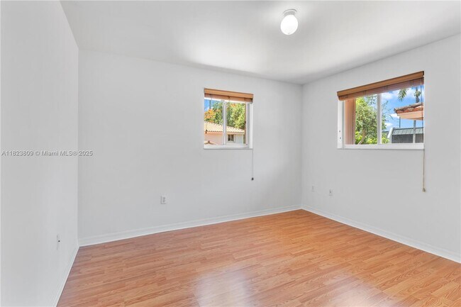 Building Photo - 6525 Southwest 55th Terrace