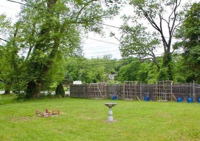 Building Photo - 203 Boston Post Rd