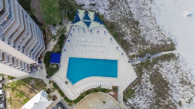 Building Photo - 7205 Thomas Dr