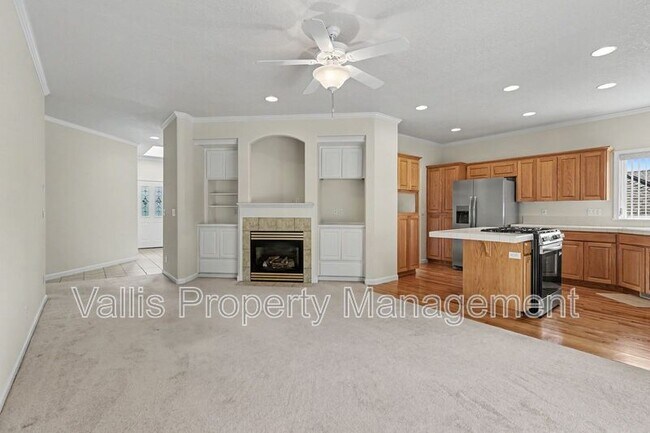Building Photo - 1441 Ranier Loop NW