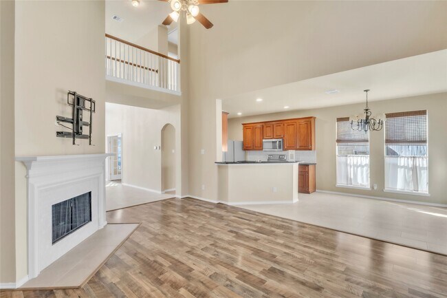 Building Photo - 2803 Lakecrest Way Dr