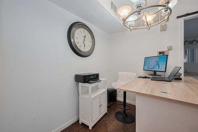 Building Photo - 1505 Ward Rd