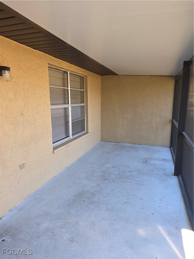 Building Photo - 103 SE 23rd Pl