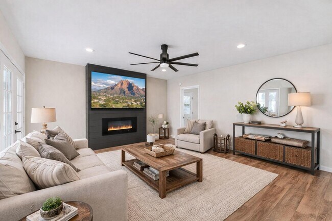 Building Photo - 8302 E Windsor Ave