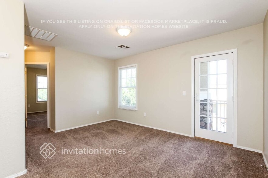 Building Photo - 17131 W Tara Ln