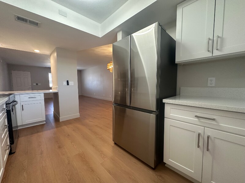 Building Photo - 3330 Tolteca Dr