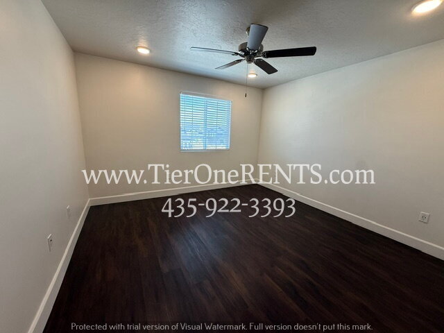 Building Photo - NO DEPOSIT option available for qualified renters with Obligo!