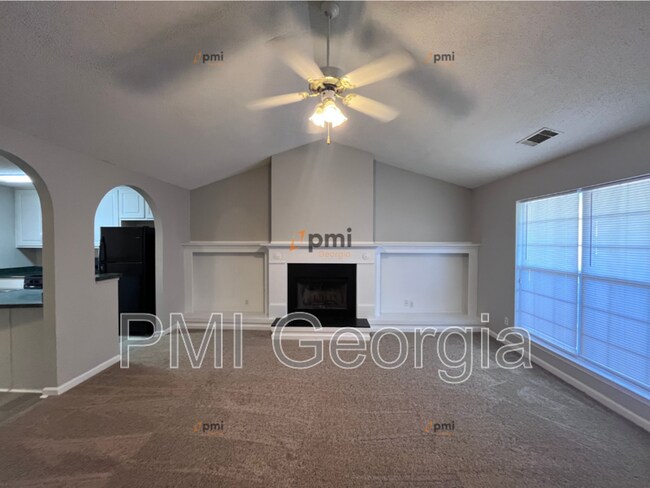 Building Photo - 6256 Serena Cv