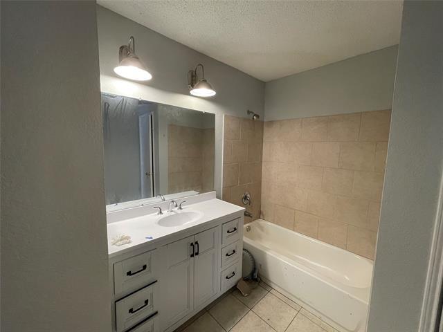 Building Photo - 4611 Wedgewood Dr