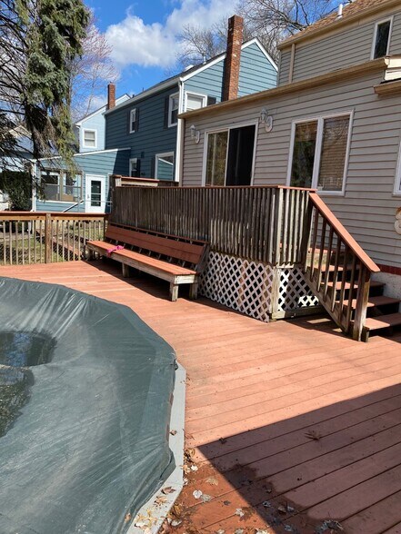 Deck - 530 E Passaic Ave