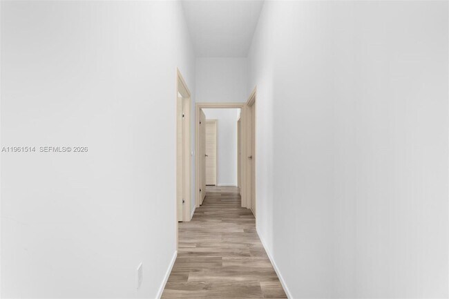 Building Photo - 801 S Miami Ave