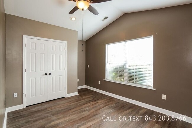 Building Photo - 9592 Crosscut Dr