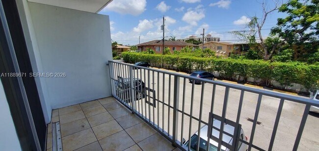 Building Photo - 445 SW 11th St