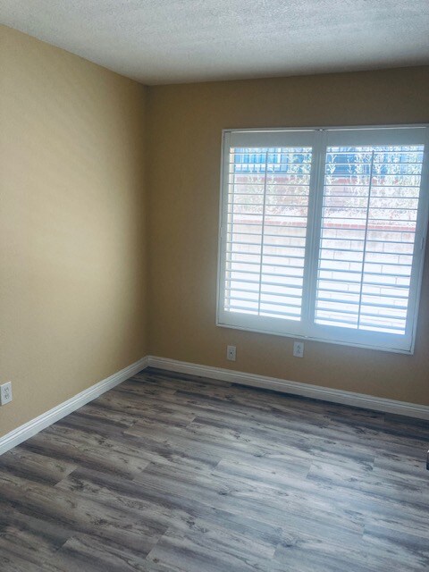 Building Photo - 2371 Wandering Ridge Dr